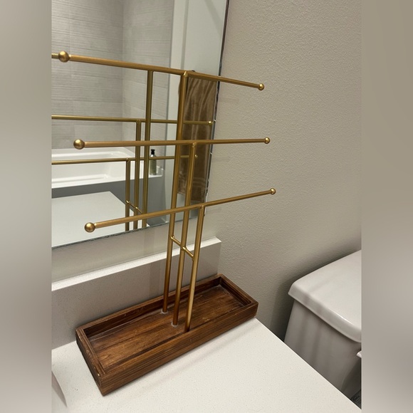 Other - Gold Metal Jewelry Stand